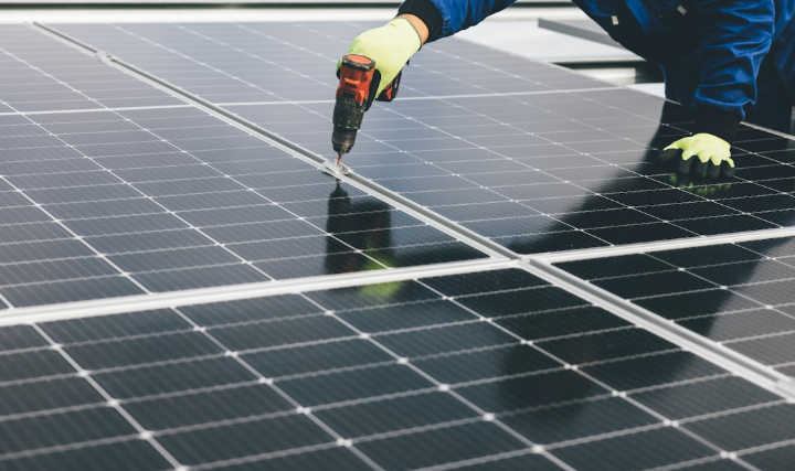 L’énergie solaire dépasse pour la première fois le charbon aux États-Unis