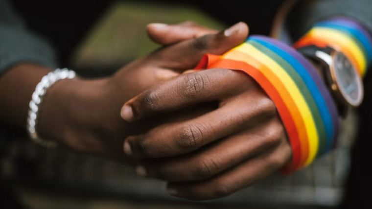 Nouvelle avancée aux Pays-Bas : une loi historique bannit les thérapies de conversion