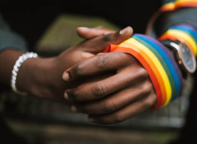 Nouvelle avancée aux Pays-Bas : une loi historique bannit les thérapies de conversion