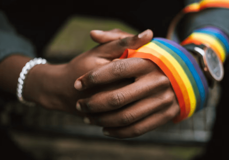 Nouvelle avancée aux Pays-Bas : une loi historique bannit les thérapies de conversion