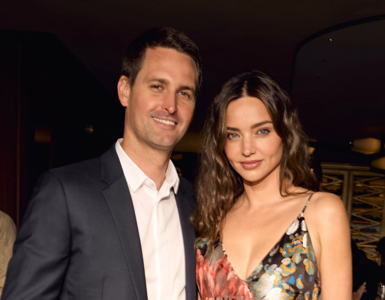 Evan Spiegel et Miranda Kerr participent à l’effacement de 550 millions de dollars de dettes médicales pour plus de 261 000 Californiens