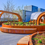 Le King's College Hospital inaugure le premier jardin extérieur de soins intensifs du Royaume-Uni