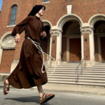 Une religieuse de Chicago a récolté plus de 2 millions de dollars grâce à des marathons solidaires