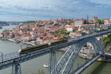 Porto devient la première ville portugaise à offrir des transports publics gratuits à tous ses résidents