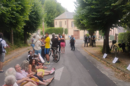 Les habitants de Jouy obtiennent le maintien des tilleuls