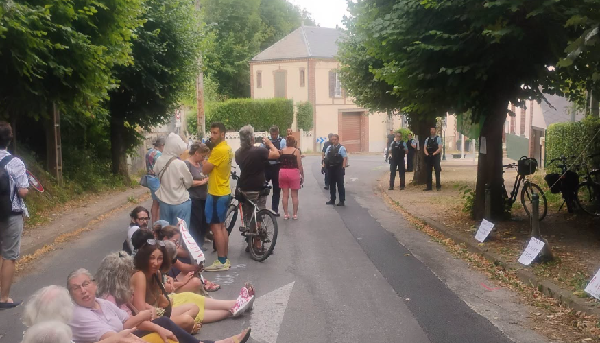 Les habitants de Jouy obtiennent le maintien des tilleuls