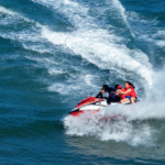 Les Glénan interdisent les jet-skis afin de protéger phoques, oiseaux marins et fonds marins.