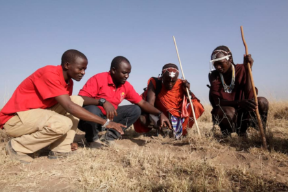 En Tanzanie et au Kenya, les guerriers masaï protègent désormais les lions.