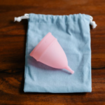 Dès octobre 2026, les culottes et coupes menstruelles seront remboursées jusqu’à 65 %