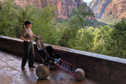 Zion devient le premier parc national américain à proposer gratuitement un fauteuil roulant tout-terrain
