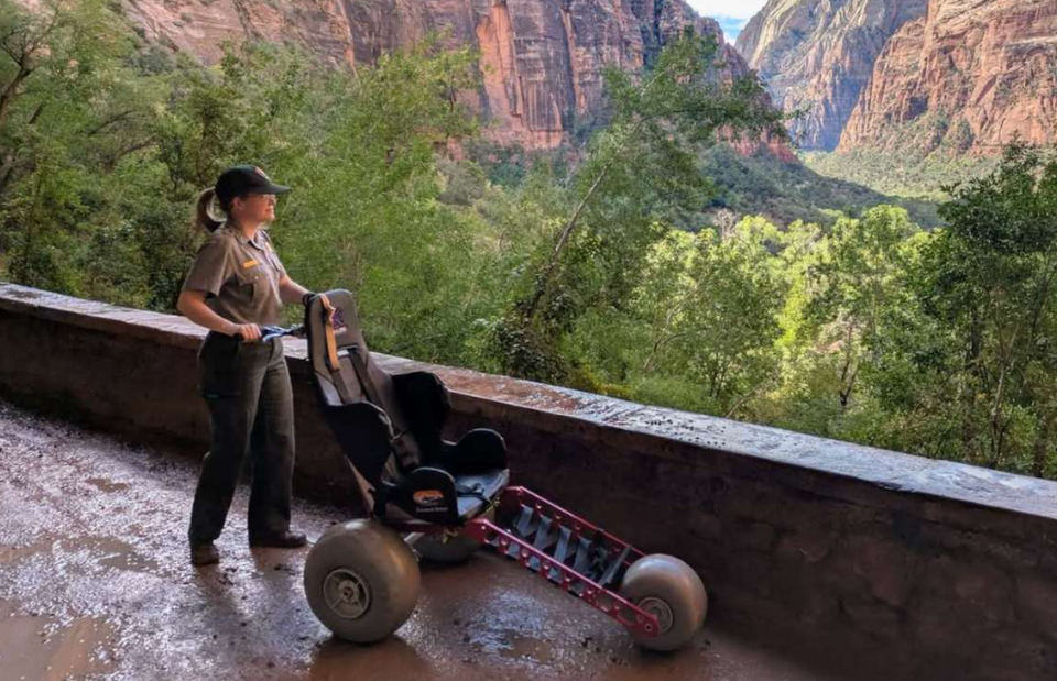 Zion devient le premier parc national américain à proposer gratuitement un fauteuil roulant tout-terrain