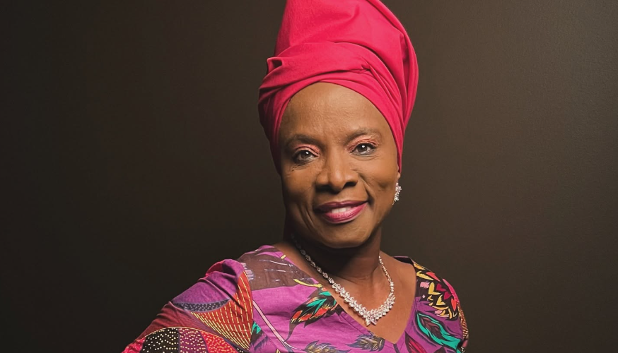 Angélique Kidjo devient la première chanteuse africaine à recevoir une étoile sur le Walk of Fame d’Hollywood