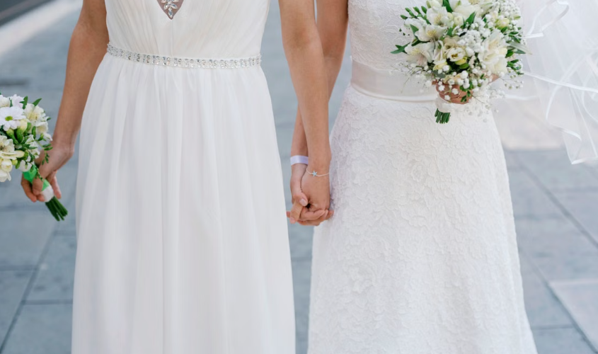 La Bolivie célèbre son premier mariage civil entre deux femmes