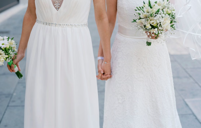 La Bolivie célèbre son premier mariage civil entre deux femmes