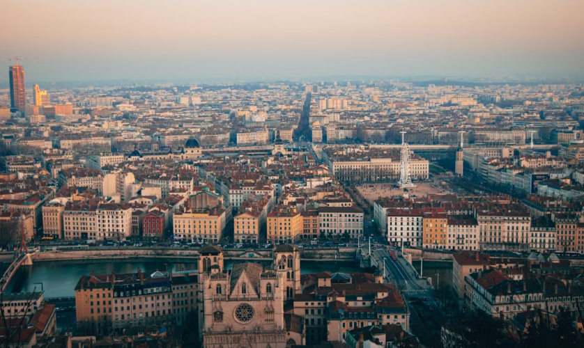 Lyon devient la première ville française à intégrer la chaleur excessive dans les critères de salubrité des logements