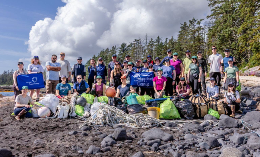 630 000 bénévoles ont retiré 13,9 millions de déchets des plages et rivières du monde en 2025