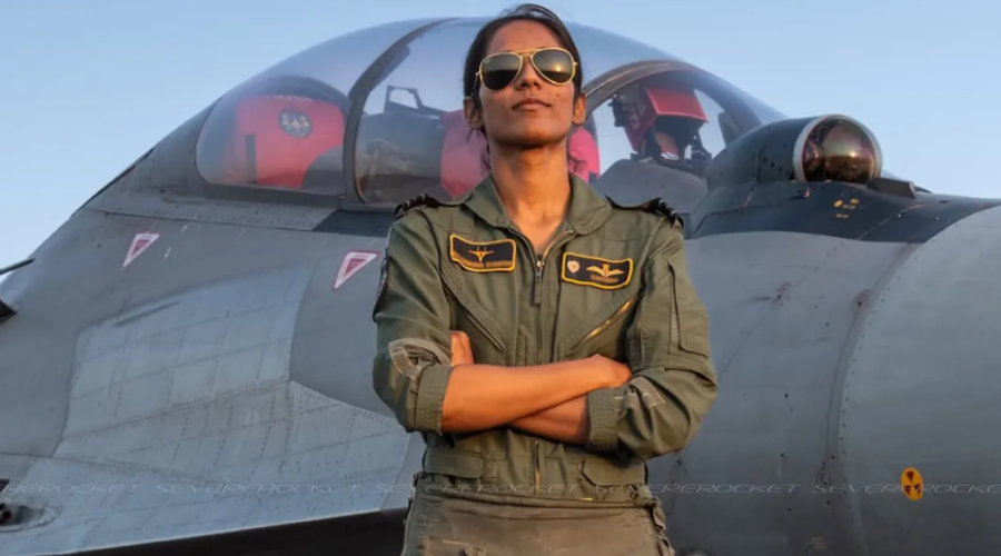 Bhawana Kanth devient la première femme à réussir la prestigieuse formation de chef de combat de chasse de l’armée de l’air indienne