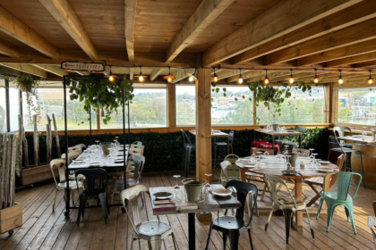 À Arès, un restaurateur a invité 300 pompiers à déjeuner pour les remercier de leur mobilisation lors des incendies en Gironde.