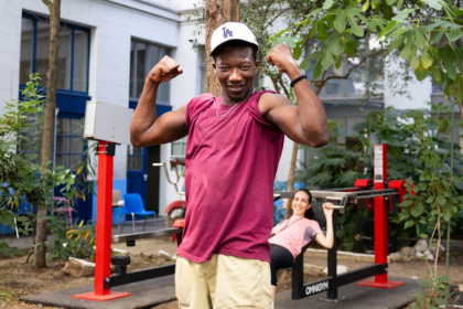 À Paris, des machines de sport installées dans un centre Emmaüs pour aider à la réinsertion