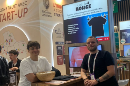 Cinelle est un t-shirt conçu pour réduire les frottements et les douleurs liées aux chambres implantables