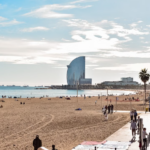 Barcelone investit 150 millions d’euros pour transformer son littoral et faire face au changement climatique.