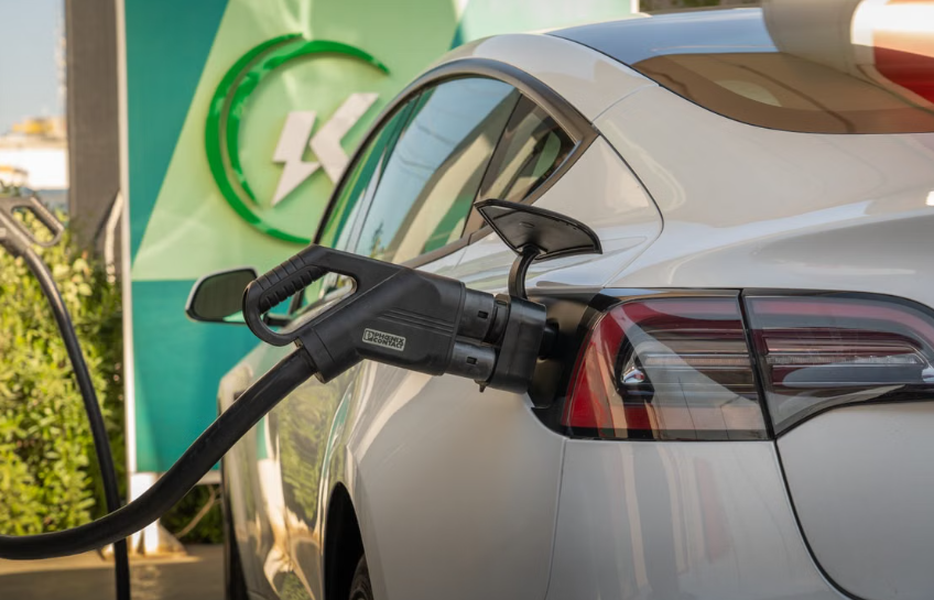 Des chercheurs de Cornell prolongent la durée de vie des batteries lithium-ion grâce au procédé DEER