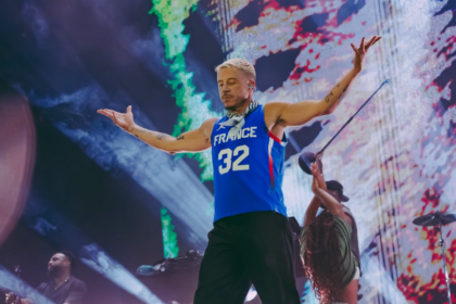 Macklemore lance une tournée caritative « Free Palestine » et reverse 100 % des recettes