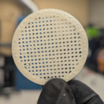 Un filtre imprimé en 3D élimine jusqu’à 90 % des microplastiques