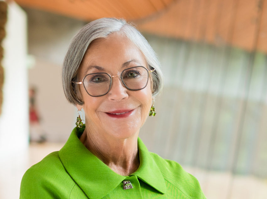 Alice Walton finance une école de médecine en Arkansas où les cinq premières promotions bénéficient de la gratuité des frais de scolarité.