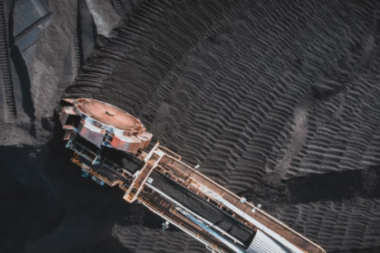 Australie : la justice bloque l’extension d’une mine de charbon au nom du climat